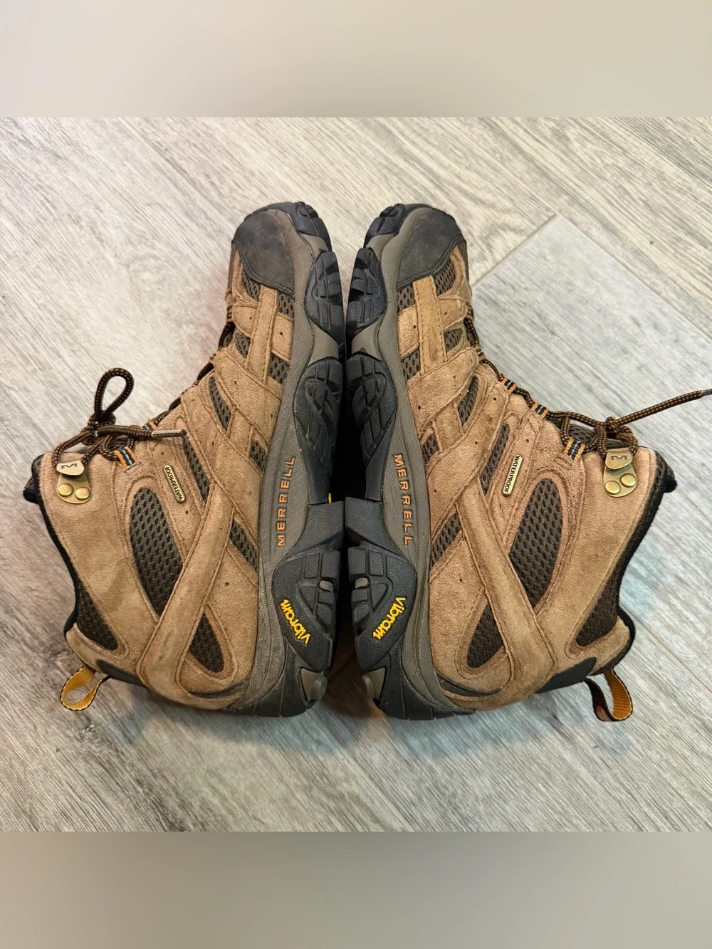 Merrell Moab 3 MID Hiking Boots Men's 10 Brown Leather Waterproof Vibram